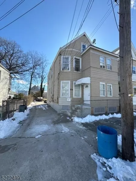 86 N 6th St, Paterson, NJ 07522
