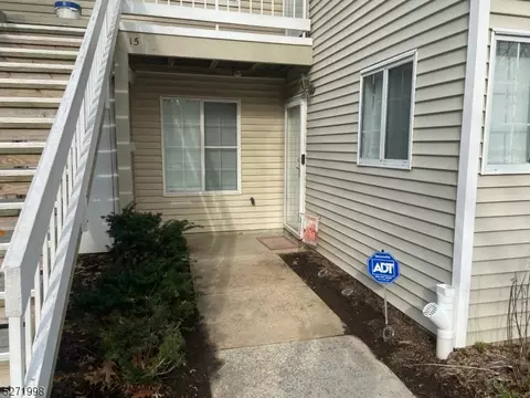 15 Sage Ct, Bedminster, NJ 07921
