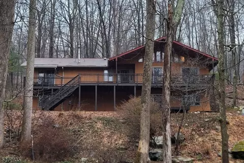 79 Mohican Rd, Blairstown, NJ 07825