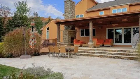 6 Argonne Farm Dr, Bridgewater, NJ 08807