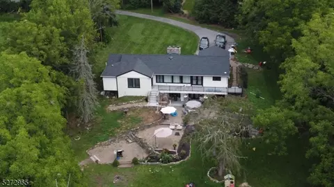 806 Sunrise Lane Route 57, Stewartsville, NJ 08886
