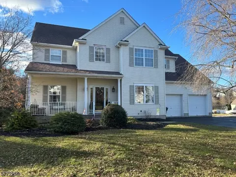 17 Ridgley St, Hackettstown, NJ 07840