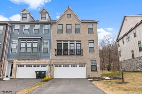 49 Cranberry Ln, Montvale, NJ 07645