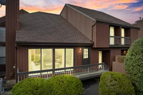 26 Bloomingdale Dr #2B, Hillsborough, NJ 08844