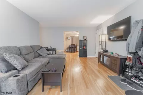 Living - 54 Manchester Ct, Wayne, NJ 07470 photo 1 of 2