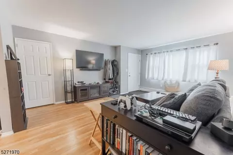 Bedroom - 54 Manchester Ct, Wayne, NJ 07470 photo 1 of 2