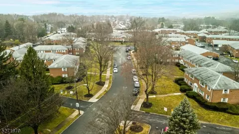 View/Area - 54 Manchester Ct, Wayne, NJ 07470 photo 1 of 2