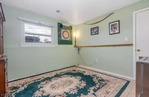 4 Lehigh Ln, Middlesex, NJ 08846 photo 15
