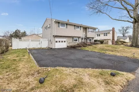 4 Lehigh Ln, Middlesex, NJ 08846 photo 21