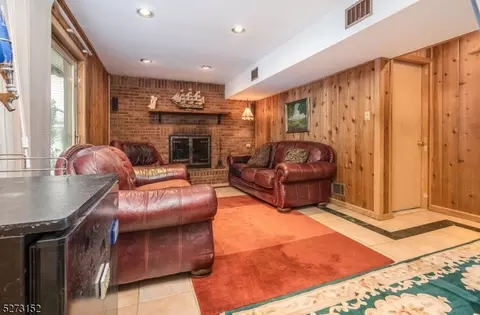 4 Lehigh Ln, Middlesex, NJ 08846 photo 19