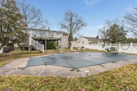 4 Lehigh Ln, Middlesex, NJ 08846 photo 24