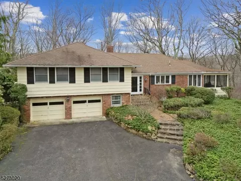 181 Roundtop Rd, Bernardsville, NJ 07924