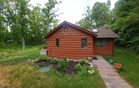 213 Canadawa Ln, Vernon Twp, NJ 07422