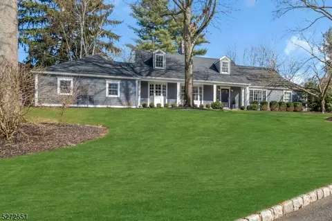 5 Scenery Hill Dr, Chatham Twp, NJ 07928