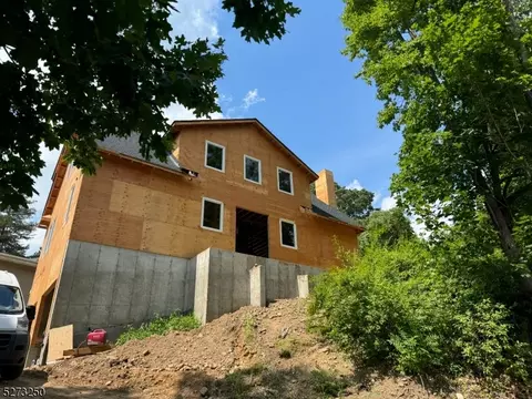 1 Mohawk Ave, Oakland, NJ 07436