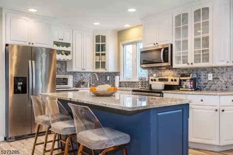 5 Kingsland Rd, Boonton, NJ 07005