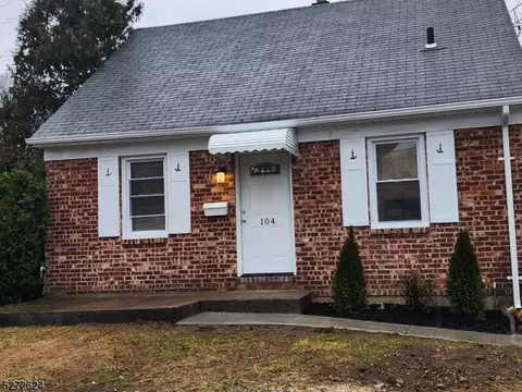 104 Hickory St, Dumont, NJ 07628