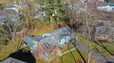 6 Thomas Ct, Westfield, NJ 07090