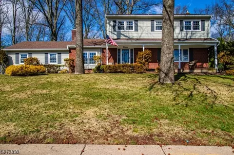11 Adrian Way, Edison, NJ 08820