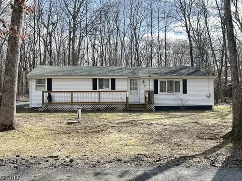 53 Glenbrook Dr, Newton, NJ 07860