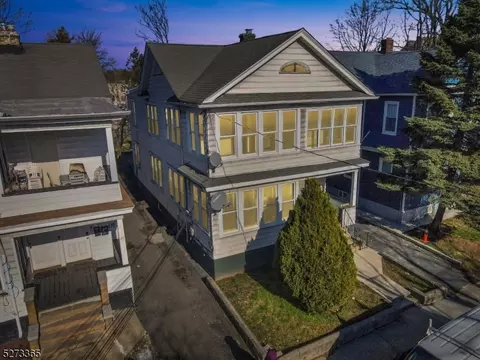 85 Campfield St, Irvington, NJ 07111