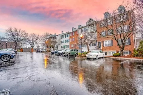 20 Rider Ct #20, Newark, NJ 07103