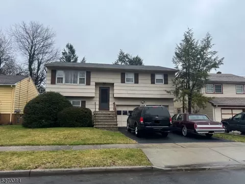 211 Grove St, Roselle, NJ 07203