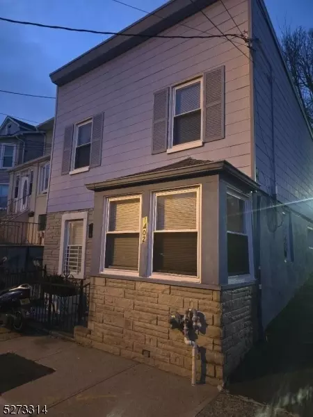 1402 6th St, North Bergen, NJ 07047