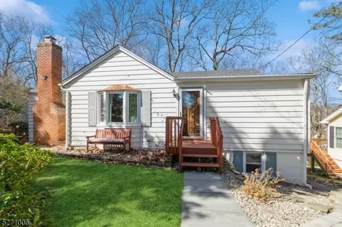 35 Hillcrest Ave, Morristown, NJ 07960