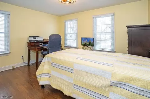 8 Hooker Ave, Middlesex, NJ 08846 photo 13