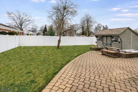 8 Hooker Ave, Middlesex, NJ 08846 photo 27