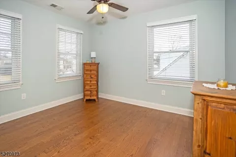 8 Hooker Ave, Middlesex, NJ 08846 photo 18