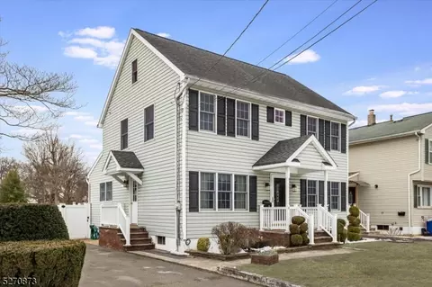 8 Hooker Ave, Middlesex, NJ 08846 photo 2