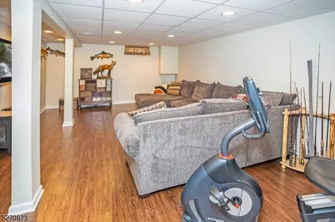 8 Hooker Ave, Middlesex, NJ 08846 photo 24