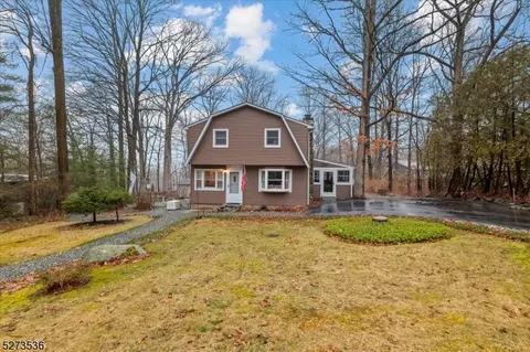 53 Whaleback Ter, Ringwood, NJ 07456