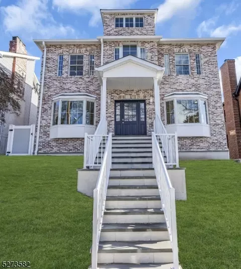 389 Parker St, Newark, NJ 07104