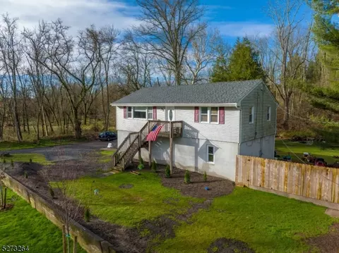 305 Pleasant Run Rd, Branchburg, NJ 08853