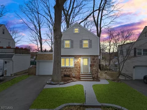 39 Freeman Pl, Nutley, NJ 07110