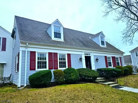 121 Lowell Ln # A, Monroe Township, NJ 08831