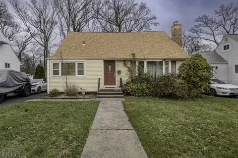 57 Independence Dr, Roselle, NJ 07203 photo 2