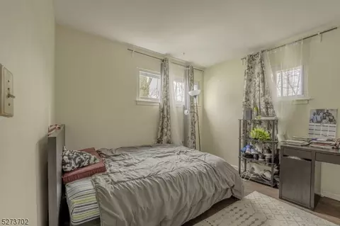 57 Independence Dr, Roselle, NJ 07203 photo 10