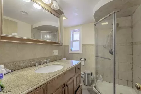 57 Independence Dr, Roselle, NJ 07203 photo 14