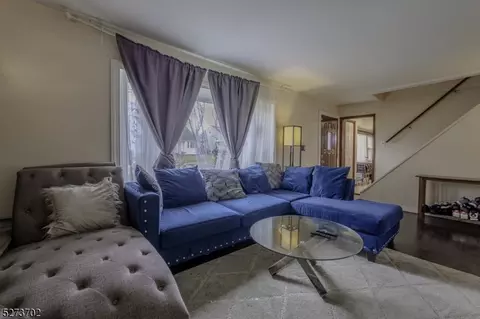 57 Independence Dr, Roselle, NJ 07203 photo 4