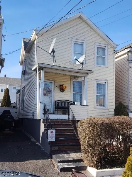 333 N 9th St, Prospect Park, NJ 07508