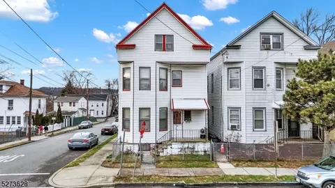 121 N 7th St, Paterson, NJ 07522