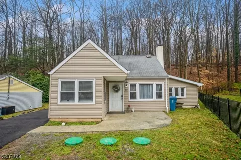 55 Old Croton Rd, Flemington, NJ 08822