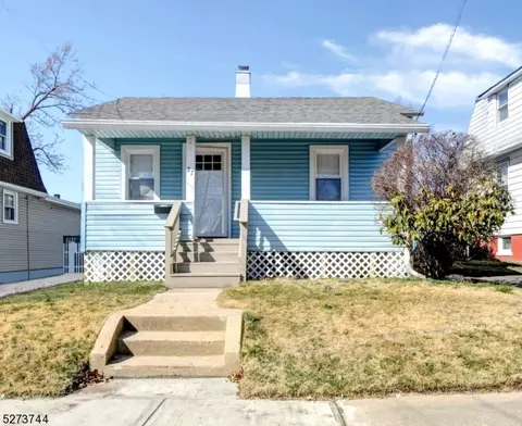 27 Pershing Ave, Milltown, NJ 08850