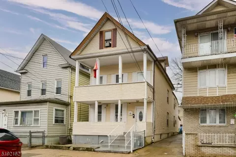150 Court St, Elizabeth City, NJ 07206