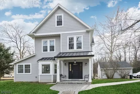 224 Mulberry Pl, Ridgewood, NJ 07450