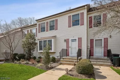 54 Aberdeen Dr, Mendham, NJ 07945
